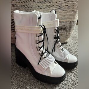 NWOB-Converse Chuck Taylor All Star GR82 Platform Heeled Boots-6.5 White w/Black